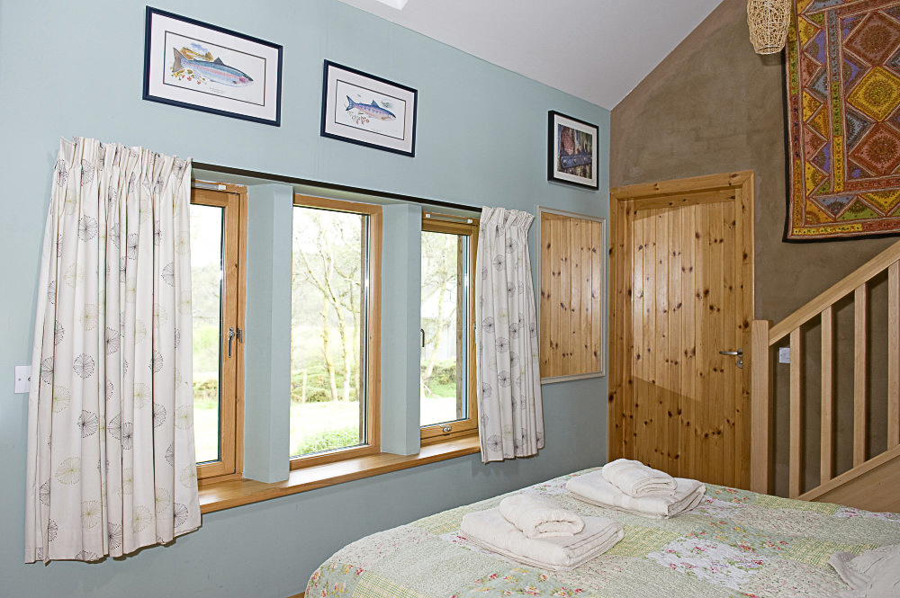 double bedroom with a mezzanine, Sithean - environmentally sensitively constructed, high quality Self-catering holiday accommodation. Glen Lonan, Taynuilt, near Oban, Argyll, Scottish highlands, Scotland 

C180507NF5D0147-1CS0